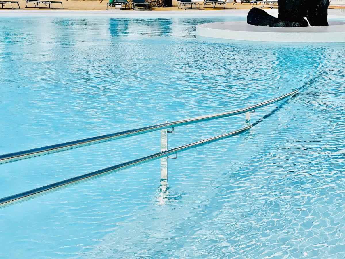 Canaryislandshost L Las Olas Costa Teguise Exterior photo